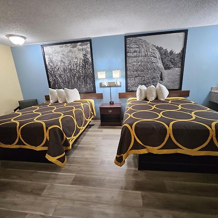 Hotel Super 8 By Wyndham Clinton Extérieur photo