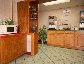 Hotel Super 8 By Wyndham Clinton Extérieur photo
