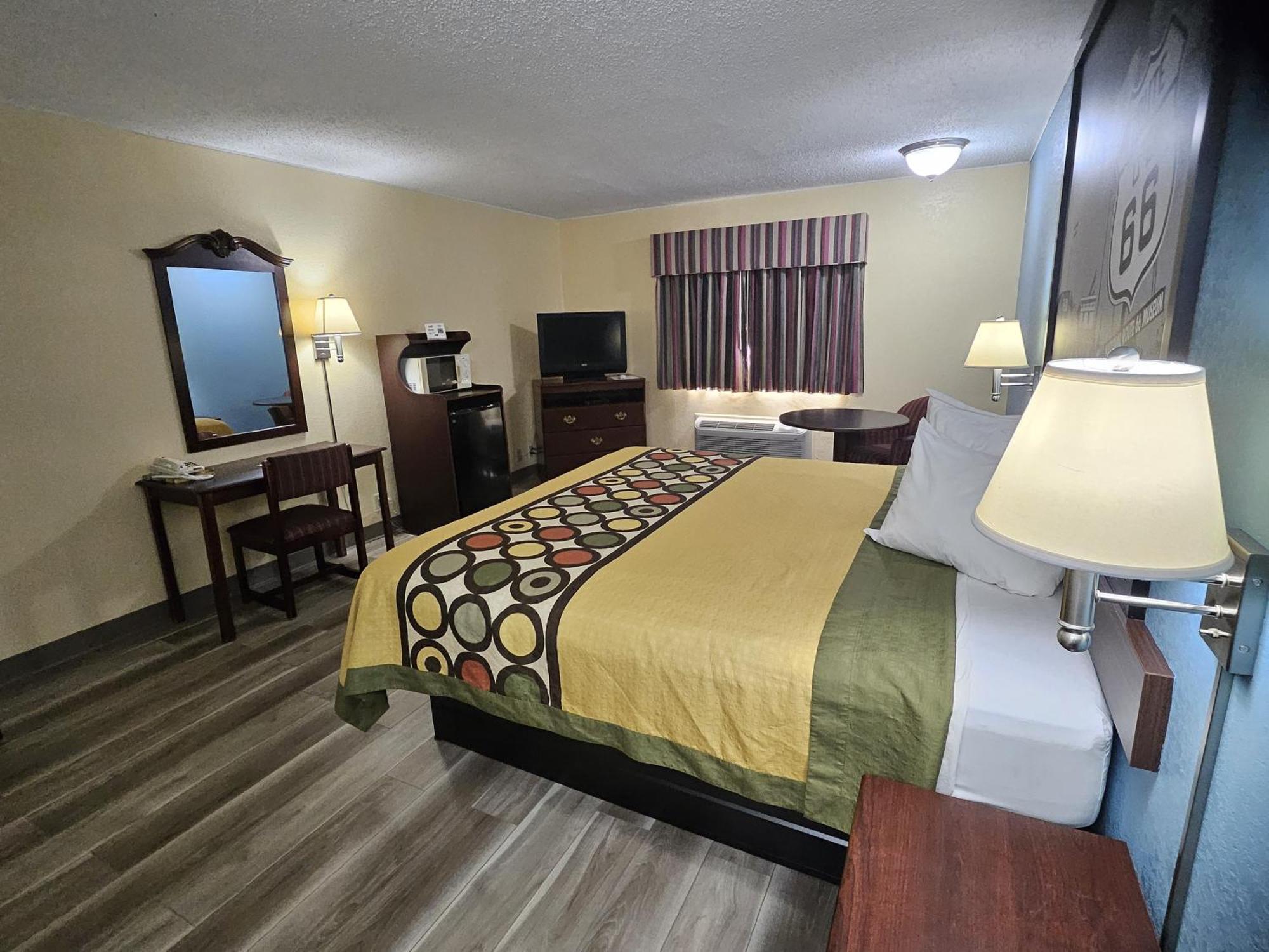Hotel Super 8 By Wyndham Clinton Extérieur photo