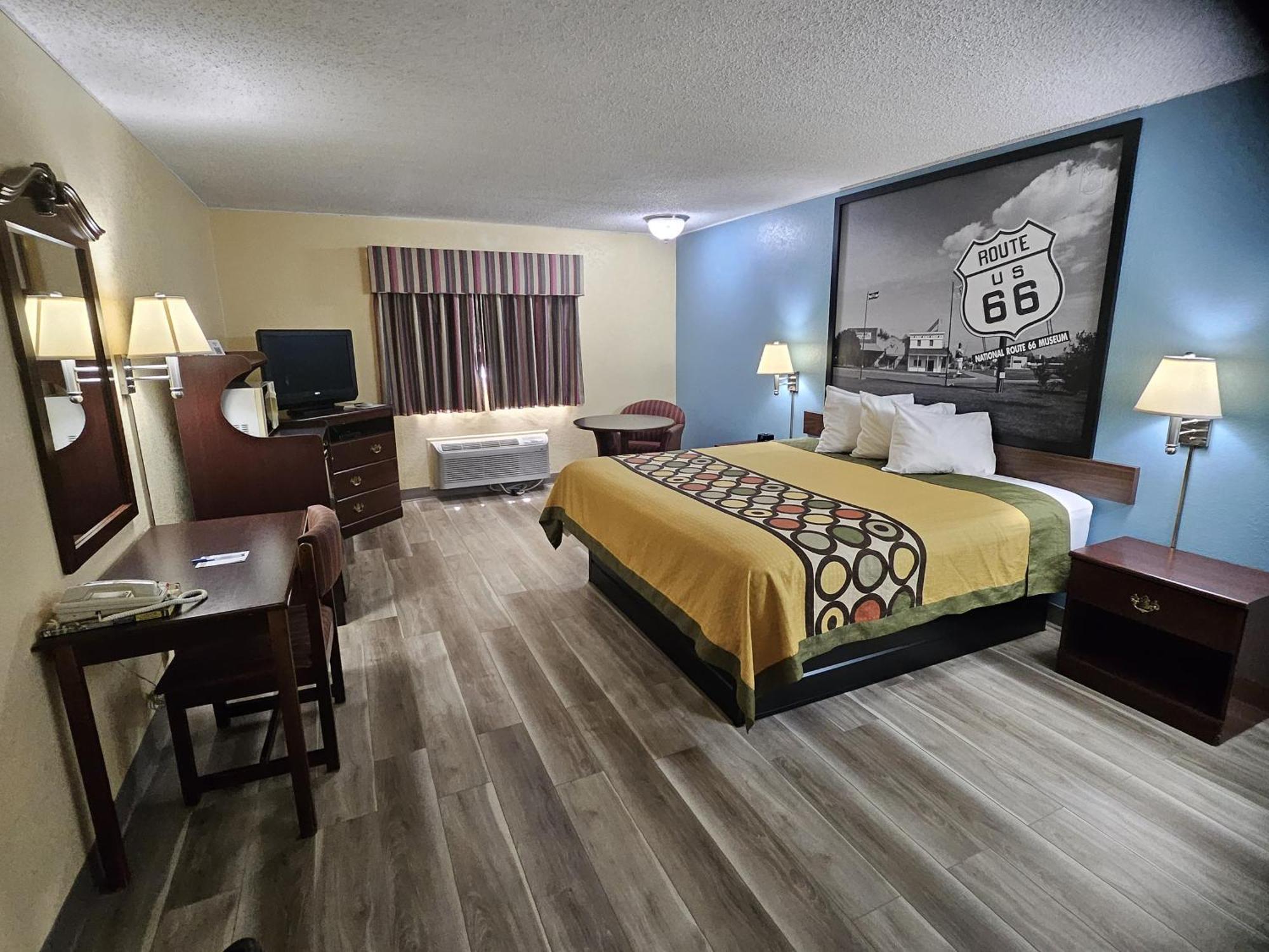 Hotel Super 8 By Wyndham Clinton Extérieur photo